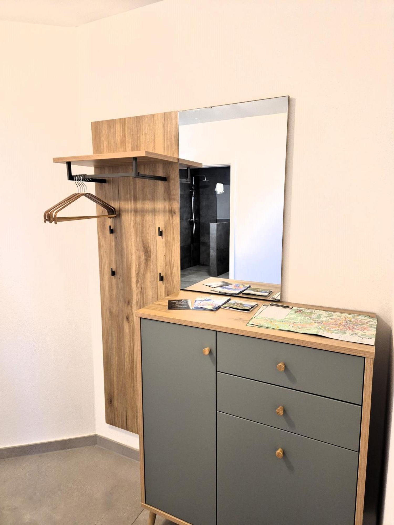 Apartment 21136