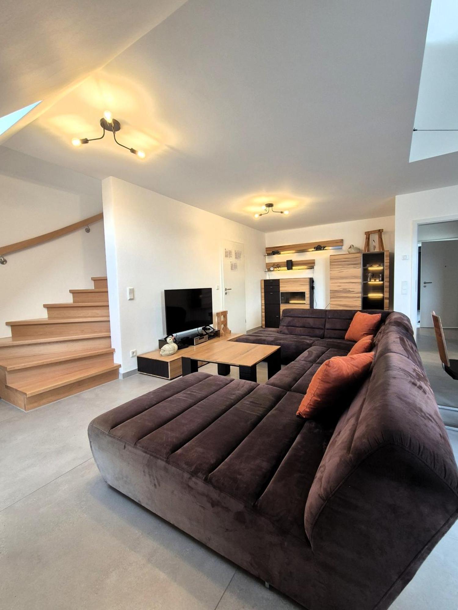 Apartment 21136