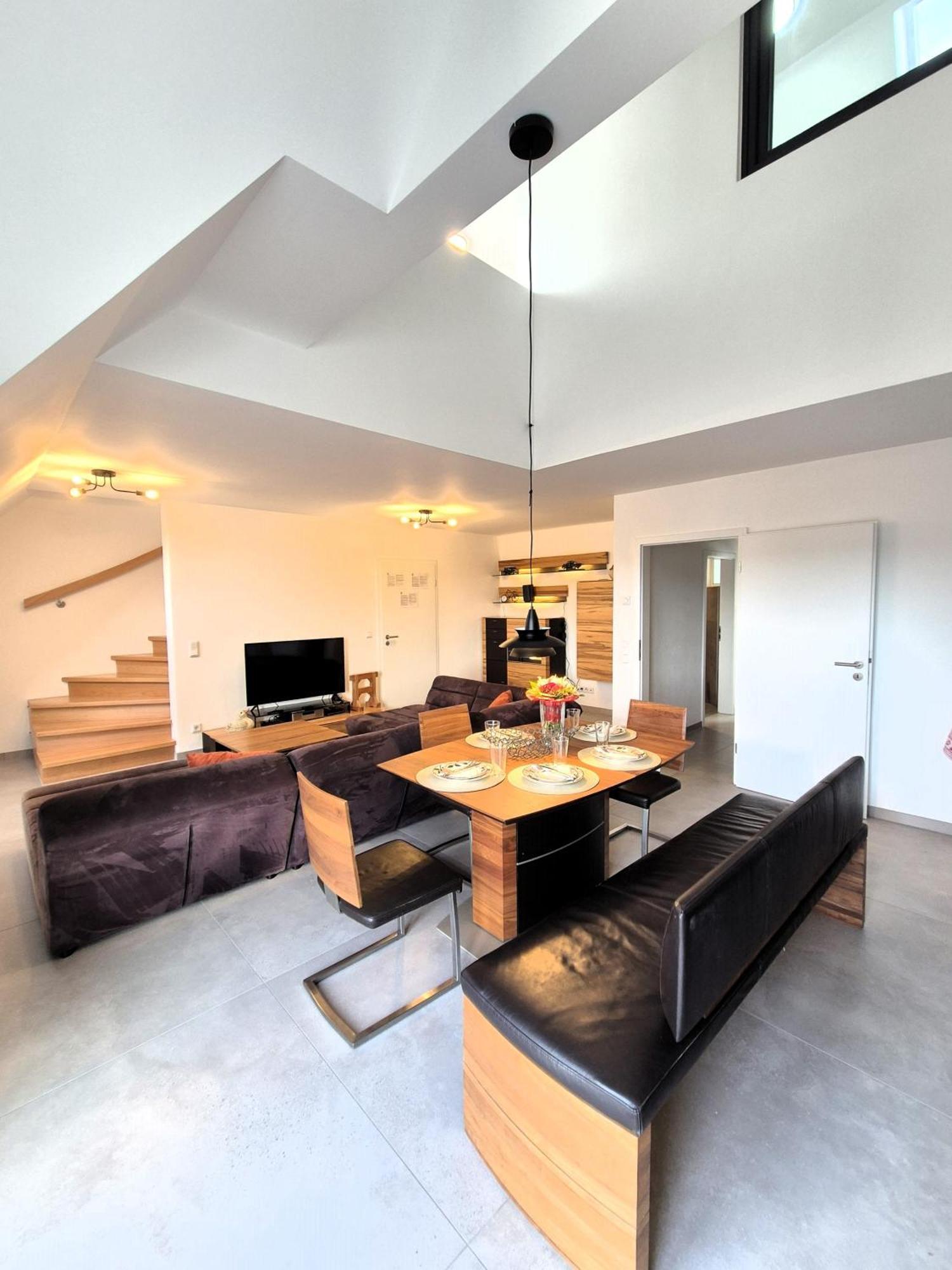 21136 Apartment